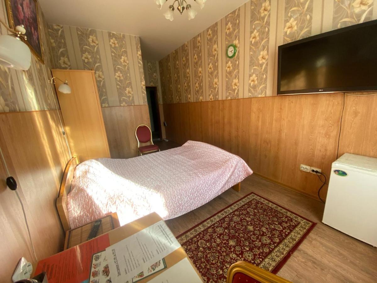 Sapfir Hotel Krasnojarsk Eksteriør bilde